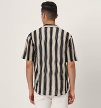 Load image into Gallery viewer, Zigzest Crochet Shirt