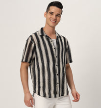 Load image into Gallery viewer, Zigzest Crochet Shirt