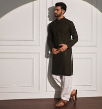 Load image into Gallery viewer, Nawaazish Embroidered Sequin Kurta