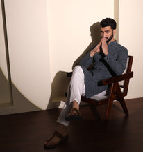 Load image into Gallery viewer, Qayamat Embroidered Sequin Kurta