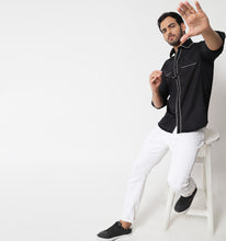 Load image into Gallery viewer, Outline Black