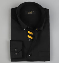 Load image into Gallery viewer, James