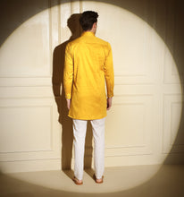 Load image into Gallery viewer, Buttercup Short Kurta